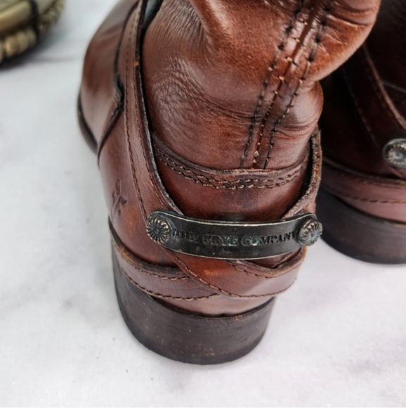 FRYE Lindsay Plate Crisscross Distressed Tall Pull-On Riding Boots EUC - Picture 7 of 13